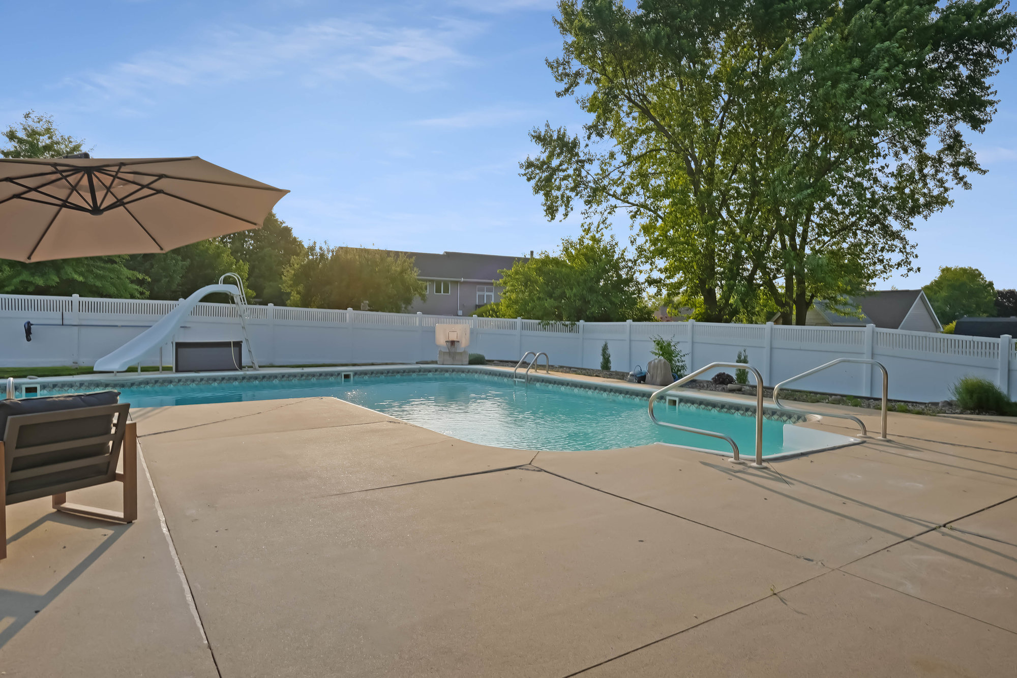 Looking for the perfect home for entertaining? 4129 Tiffany Lane is THE home for you!